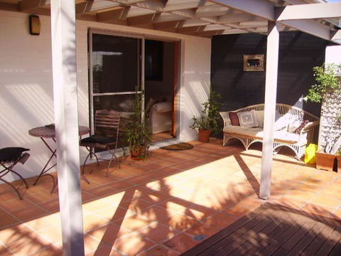 Hideaway @ Belongil - Sunshine Coast Tourism 0