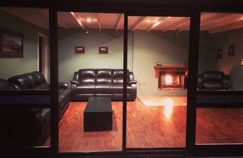 Horseshoe Top-End - Holiday Sunshine Coast 0