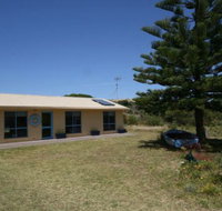 LJ Hooker Goolwa Holiday Rentals - 15 Eaton Avenue Goolwa Beach - Holiday Sunshine Coast