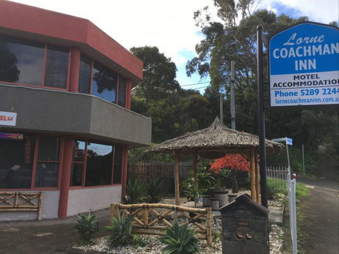 Lorne Coachman Inn - Sunshine Coast Tourism 1