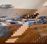 Yorke Cottage - Sunshine Coast Tourism