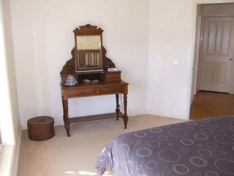 Overflow Cottages - Sunshine Coast Tourism 5