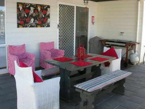 Annies Beach House - Sunshine Coast Tourism 6