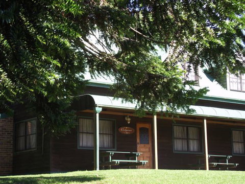 Bunya Mountains Accommodation Centre - Sunshine Coast Tourism 1