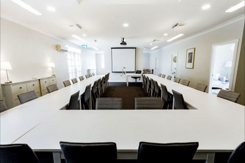 Bundanoon Country Inn Motel - Sunshine Coast Tourism 1