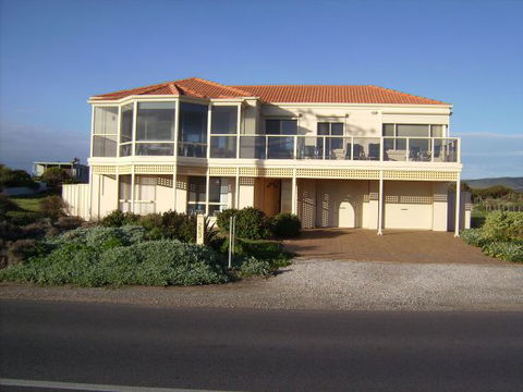 Century 21 SouthCoast: Hayman - Sunshine Coast Tourism 0