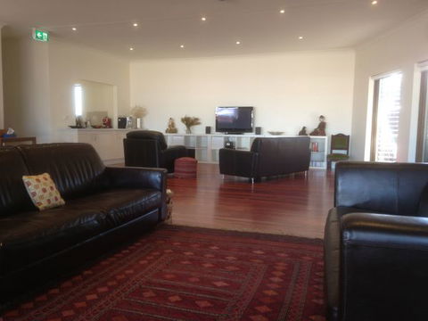 Crossroads Ecomotel - Sunshine Coast Tourism 6