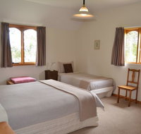 Herons Rise Vineyard Accommodation - Sunshine Coast Tourism