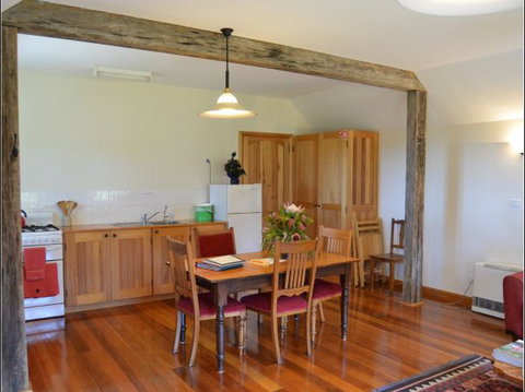 Herons Rise Vineyard Accommodation - Sunshine Coast Tourism 2