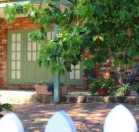 Kalamunda Carriages and Three Gums Cottage - Sunshine Coast Tourism