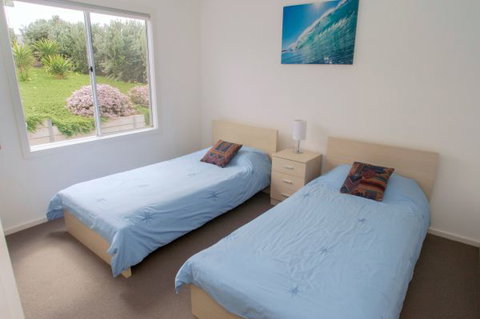 Ocean Sounds - Sunshine Coast Tourism 8