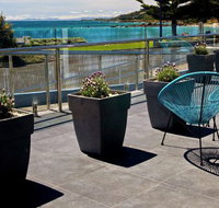 Penguin Beachfront Apartments - Holiday Sunshine Coast
