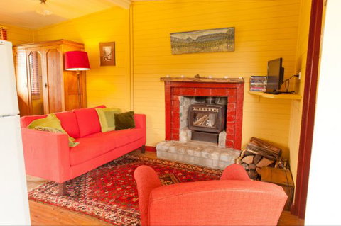 Peach Tree Cabin - Holiday Sunshine Coast 5