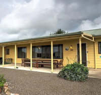 Emu Bay Holiday Homes - Sunshine Coast Tourism