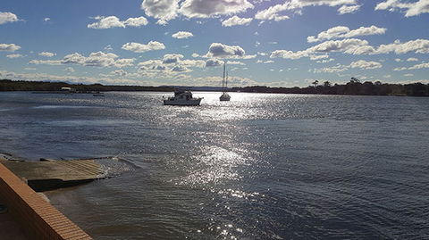 Riverside Resort @ Port - Sunshine Coast Tourism 4