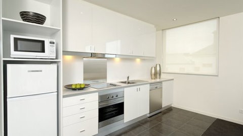 Punthill Apartment Hotels - Williamstown - Sunshine Coast Tourism 1