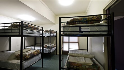 Brambuk Backpackers - Sunshine Coast Tourism 2