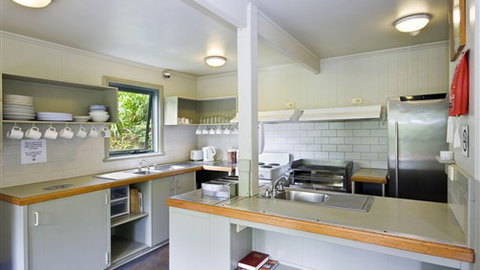 Great Ocean Road Cottages & Backpackers - Sunshine Coast Tourism 3