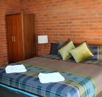 Merrijig Motor Inn - Holiday Sunshine Coast