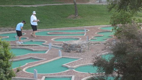 Kunala Chalet - Pinnacle Valley Resort - Sunshine Coast Tourism 4