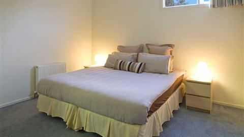 Ajax Ski Club - Holiday Sunshine Coast 1