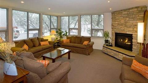 Ajax Ski Club - Holiday Sunshine Coast 0