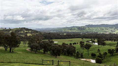 Holmesglen At Eildon - The Homestead - Sunshine Coast Tourism 2