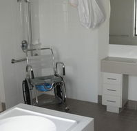 Frankston Accessible Holiday House - Sunshine Coast Tourism