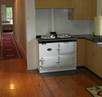 Cygnet Park Country Retreat - Sunshine Coast Tourism