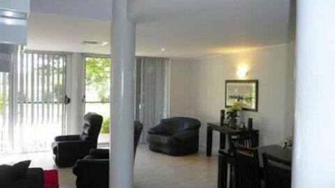 Waterfront Villa Tarni 14 - Holiday Sunshine Coast 5