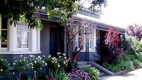Williamstown Junction Guest House And Lodge - Sunshine Coast Tourism 0