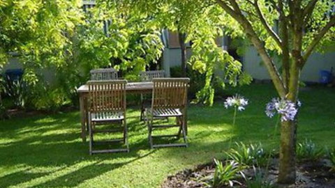 Williamstown Junction Guest House And Lodge - Sunshine Coast Tourism 1