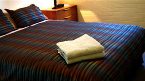 Williamstown Junction Guest House And Lodge - Sunshine Coast Tourism 2