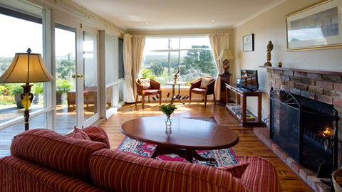 Argus Hill - Daylesford - Sunshine Coast Tourism 5