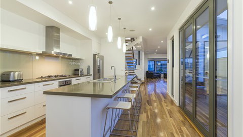 Serenity Torquay Ocean View: Luxury Beachfront - Sunshine Coast Tourism 1