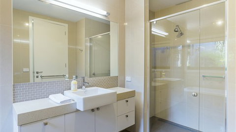 Serenity Torquay Ocean View: Luxury Beachfront - Sunshine Coast Tourism 2