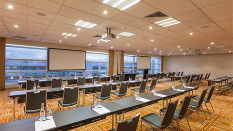 PARKROYAL Melbourne Airport - Holiday Sunshine Coast 3