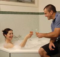 Adelaide Shores Resort - Sunshine Coast Tourism