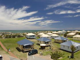 Adelaide Shores Resort - Holiday Sunshine Coast 1