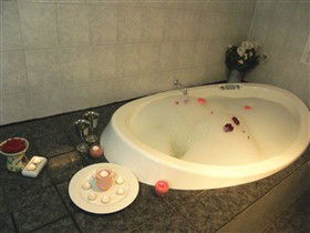 Angaston Rose B&B - Sunshine Coast Tourism 3