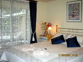 Barossa Country Cottages - Sunshine Coast Tourism 1