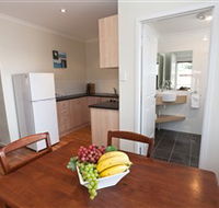 Bay 10 Accommodation - Holiday Sunshine Coast