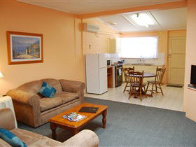 Best Western Melaleuca Apartments - Sunshine Coast Tourism 3