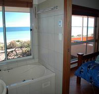 Ceduna Shelly Beach Caravan Park and Beachfront Villas - Sunshine Coast Tourism