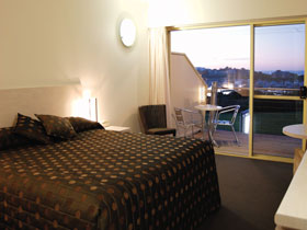 Harbour View Motel - Sunshine Coast Tourism 1