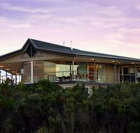 Island Beach Lodge - Sunshine Coast Tourism