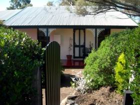 Jasmine's Cottage - Sunshine Coast Tourism 0