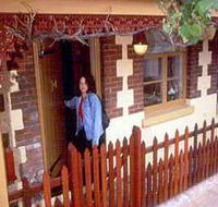 Melbourne Street Mews - Sunshine Coast Tourism