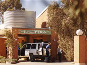 Mud Hut Motel - Sunshine Coast Tourism 0