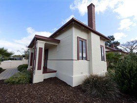 Playford Lodge - Holiday Sunshine Coast 2